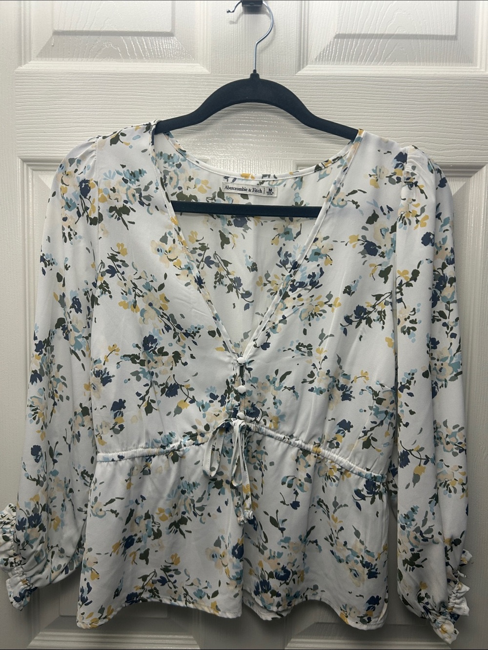 Abercrombie & Fitch V-Neck Blouse